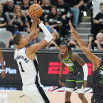 38-sayi-farkla-kazanan-san-antonio-spurs-minnesota-timberwolves-karsisinda-seriyi-esitledi-qw9w.jpg