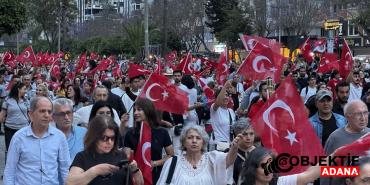 Adana-ve-Mersin039de-19-Mayis-coskusu-bayrakli-yuruyusle-kutlandi.jpg
