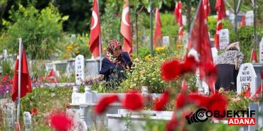 Adana-ve-cevre-illerde-bayram-arifesinde-sehitlik-ve-mezarliklar-ziyaret.jpg