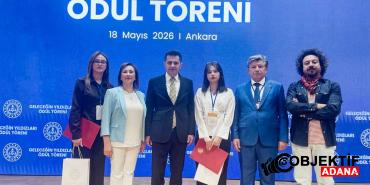 Adana039da-cektikleri-kisa-filmle-birinci-olan-lise-ogrencileri-odullerini-aldi.jpg