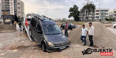 Adana039da-cukura-dusen-aracta-hasar-olustu.jpg