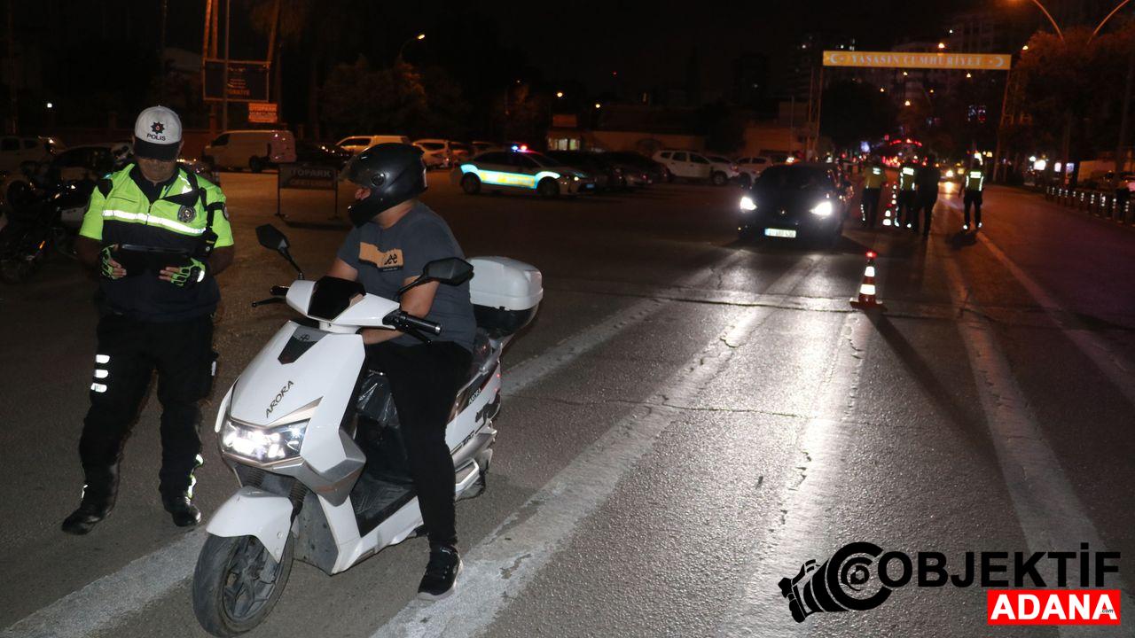 Adana039da-trafik-uygulamasinda-126-surucuye-para-cezasi-verildi.jpg