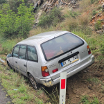 Adana039da-yoldan-cikan-otomobildeki-3-kisi-yaralandi.jpg
