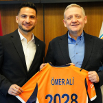 basaksehir-omer-ali-sahinerin-sozlesmesini-uzatti-ejr3.jpg