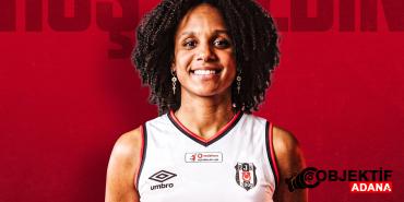 besiktas-abdli-smacor-katelyn-evansi-renklerine-bagladi-rcpx.jpg