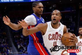 detroit-pistonsu-uzatmalarda-yenen-cleveland-cavaliers-seride-3-2-one-gecti-r4hm.jpg