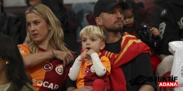 dries-mertens-ve-ailesi-yeniden-rams-parkta-mn1t.jpg