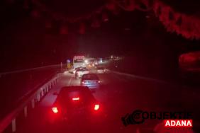 erzincanda-tir-devrildi-yol-3-saat-ulasima-kapandi-g1fj.jpg