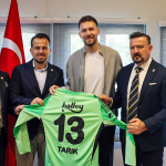 fenerbahce-kaleci-tarik-cetinle-3-yillik-sozlesme-imzaladi-4jir.jpg