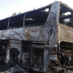 istanbulda-faciadan-donuldu-tur-otobusu-seyir-halindeyken-alev-alev-yandi-mnw4.jpg