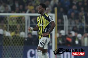 jhon-duran-galatasarayin-sampiyonluk-paylasimini-begendi-xjpj.jpg