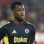 jhon-duranin-menajeri-transfer-gorusmeleri-icin-istanbulda-r8zl.jpg