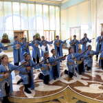kazak-cocuklarindan-erdogana-dombra-surprizi-elvm.jpg