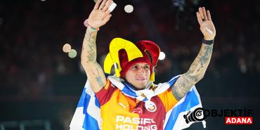 lucas-torreira-hayalim-dedigi-boca-juniorsun-macini-tribunden-takip-etti-vwej.jpg