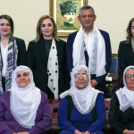 ozgur-ozel-baris-annelerini-kabul-etti-ovr1.jpg