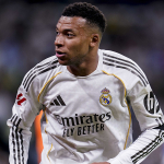 real-madridde-mbappe-krizi-ester-exposito-ile-tatili-ortaligi-karistirdi-unvh.jpg
