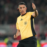 turk-kokenli-hakem-deniz-aytekin-bundesligada-kariyerinin-son-macini-yonetecek-vod3.jpg
