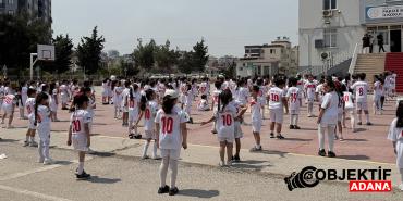 yuzlerce-ogrenciden-arda-gulere-10-numara-davet-il0e.jpg