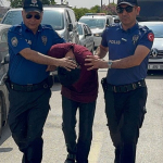 Adana039da-direksiyon-basinda-uyuyup-duvara-carpan-minibusun-surucusune-adli-kontrol.jpg