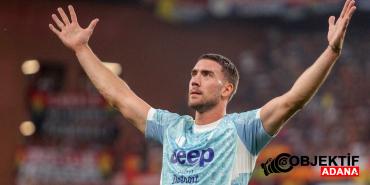 besiktasin-vlahovice-yaptigi-teklif-belli-oldu-sirp-yildiz-transfer-icin-kararini-verdi-dmfb.jpg