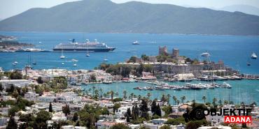 bodruma-ilk-5-ayda-172-bin-turist-geldi-sahte-rezervasyon-uyarisi-4gmw.jpg