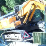 istanbulda-devrilen-kepce-trafigi-felc-etti-cafe.jpg