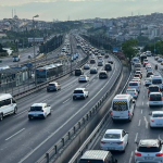 istanbulda-tatil-sonrasi-trafik-yogunlugu-e3ov.jpg