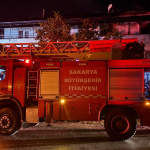 sakaryada-iki-katli-evde-korkutan-yangin-bpp3.jpg