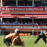tarihi-kirkpinar-yagli-gureslerine-ilk-gun-girisler-ucretsiz-43it.jpg