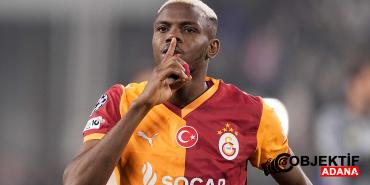 victor-osimhen-transfer-kararini-galatasaray-yonetimine-bildirdi-pzsf.jpg