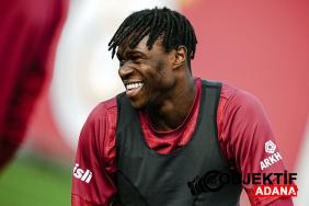 wilfried-singoya-avrupadan-3-talip-galatasaray-rekor-bonservis-istiyor-qwzw.jpg