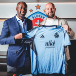 yaya-toure-teknik-direktorluge-adim-atti-iste-yeni-takimi-neev.jpg