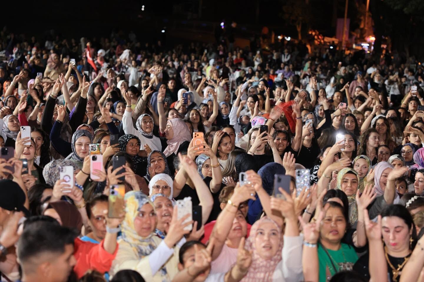 Pozantı'da Kadınlar Matinesine Yoğun İlgi3