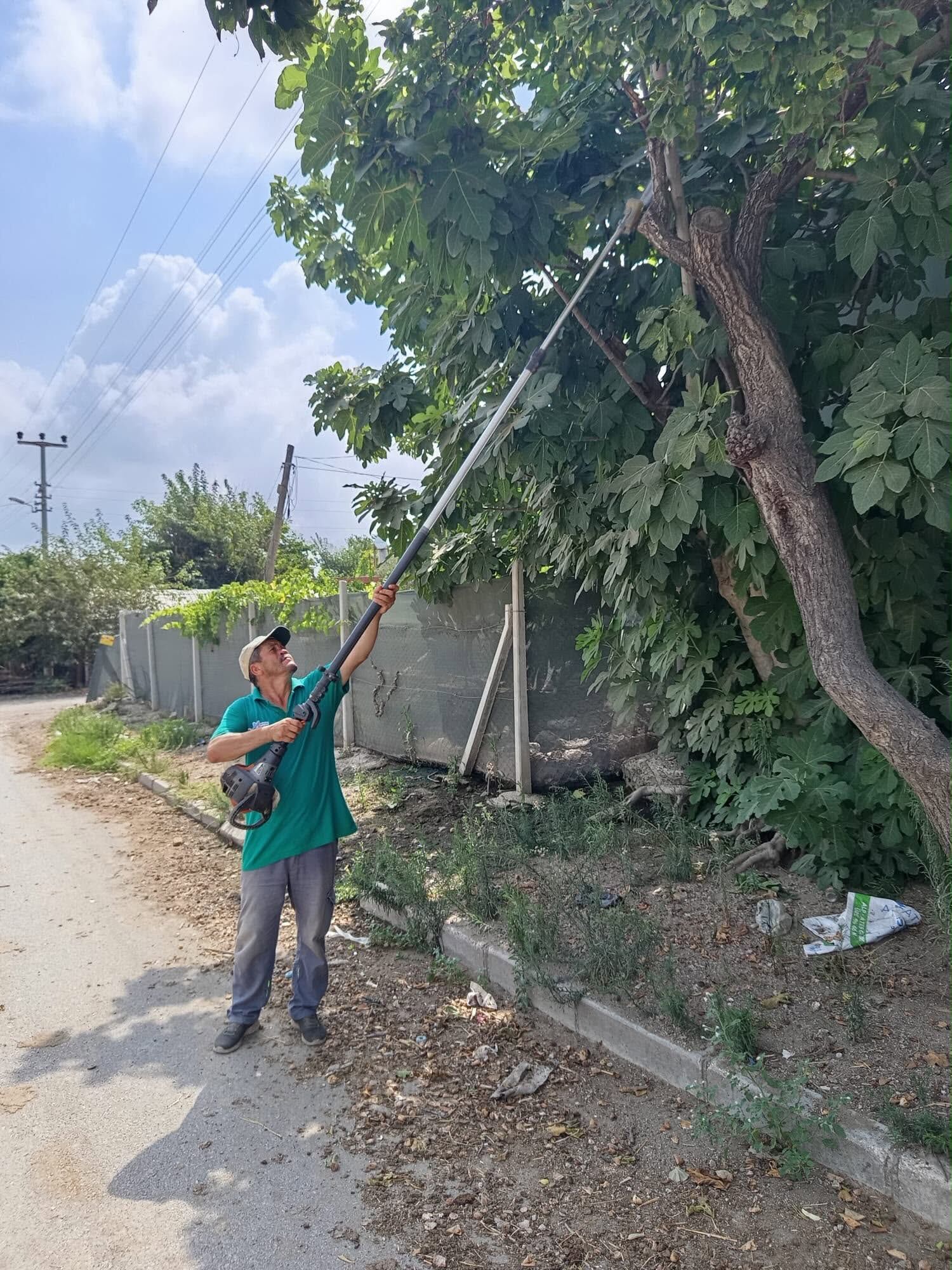 Yumurtalık'ta Kaldırım Mahallesi'nde Temizlik Seferberliği