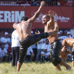665-tarihi-kirkpinar-yagli-gureslerinde-ceyrek-finale-yukselen-baspehlivanlar-belli-oldu-y2xq.jpg