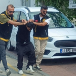Adana039da-karisini-darbedip-bicaklayan-zanli-tutuklandi.jpg
