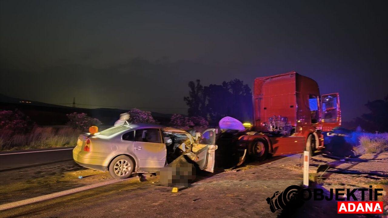 Adana039da-otomobilin-tira-carptigi-kazada-2-kisi-oldu.jpg