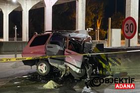 Adana039da-otoyol-giselerinde-beton-bariyere-carpan-aracin-surucusu-yasamini-yitirdi.jpg