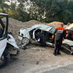 amasyada-otomobil-ile-minibus-carpisti-1-olu-3-yarali-n5vy.jpg