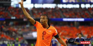 fenerbahce-nathan-ake-transferini-acikladi-dmw4.jpg