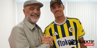 fenerbahcenin-yeni-transferi-mason-greenwoodun-ucusu-su-anda-en-cok-takip-edilen-ucus-oldu-vhyy.jpg
