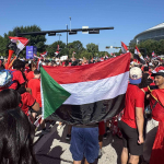 misirli-taraftarlar-filistin-bayraklariyla-dallasta-tezahuratlarla-stada-yurudu-or67.jpg