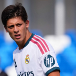 real-madridin-yeni-transferi-arda-guleri-yerinden-edecek-galatasaraya-firsat-dogdu-zc8w.jpg