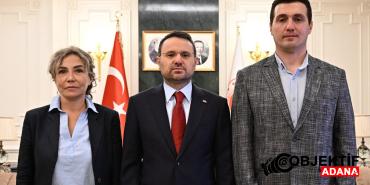 adalet-bakani-gurlek-behcet-oktayin-ailesiyle-gorustu-lg8e.jpg
