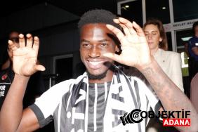 besiktasin-yeni-transferi-ernest-poku-istanbula-geldi-f26a.jpg