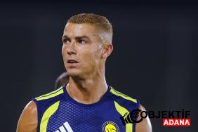 cristiano-ronaldo-imaj-degistirdi-ve-saclarini-boyatti-tkvc.jpg
