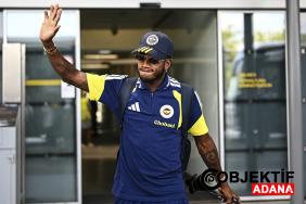 fenerbahcede-fred-donemi-sona-eriyor-yeni-takimi-belli-oluyor-r7mp.jpg