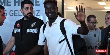 fenerbahcenin-yeni-transferi-kojo-peprah-oppong-istanbula-geldi-yq2b.jpg