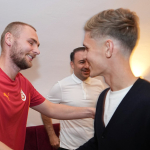 galatasarayda-victor-nelsson-ve-elias-jelerte-gule-gule-oyzj.jpg