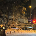 istanbul-bahcelievlerde-4-katli-bos-bina-coktu-p9au.jpg